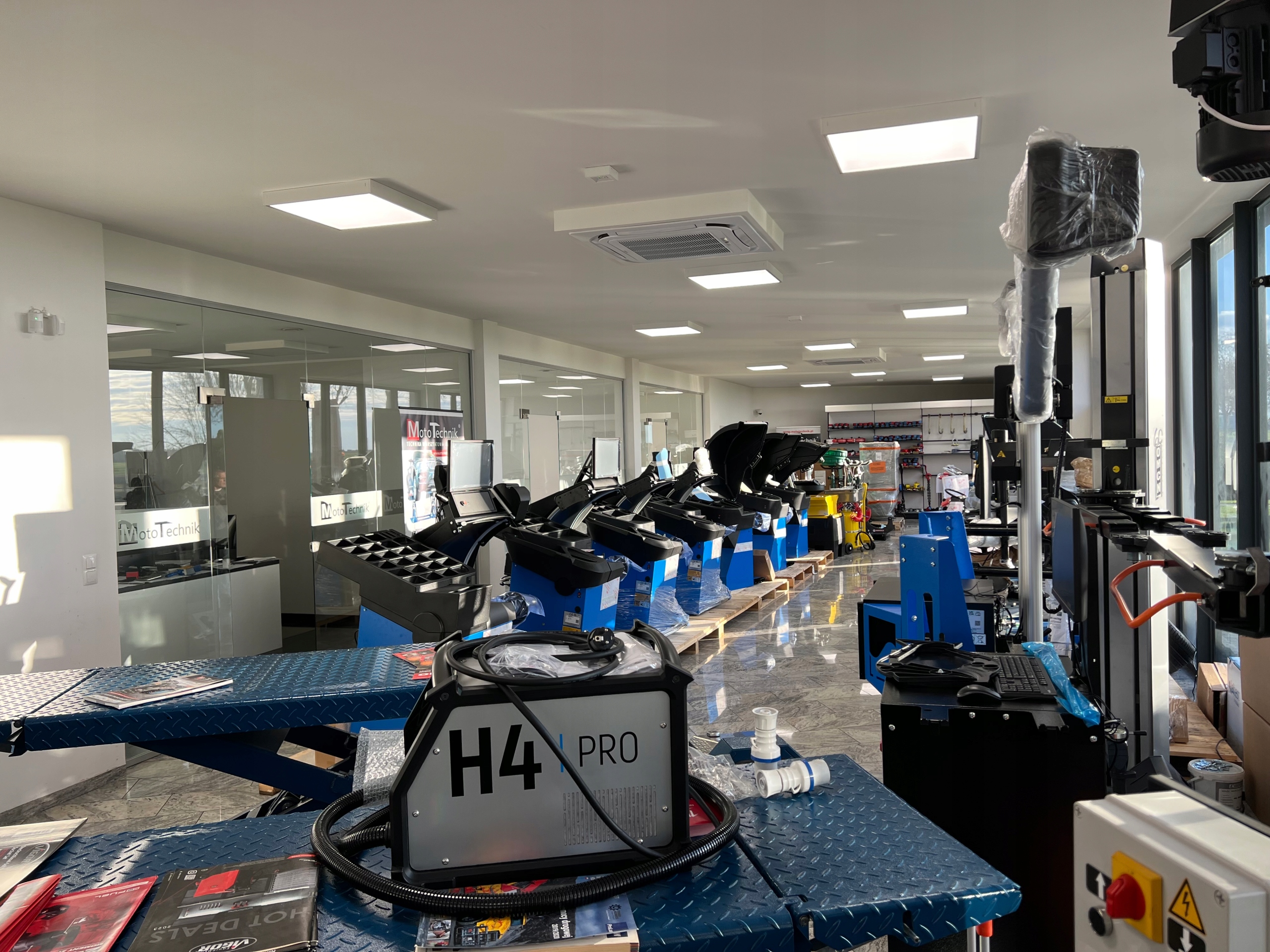 Indukčný ohrievač Hofmann H4Pro (3,7 kW) + špirálka –, po výstave.